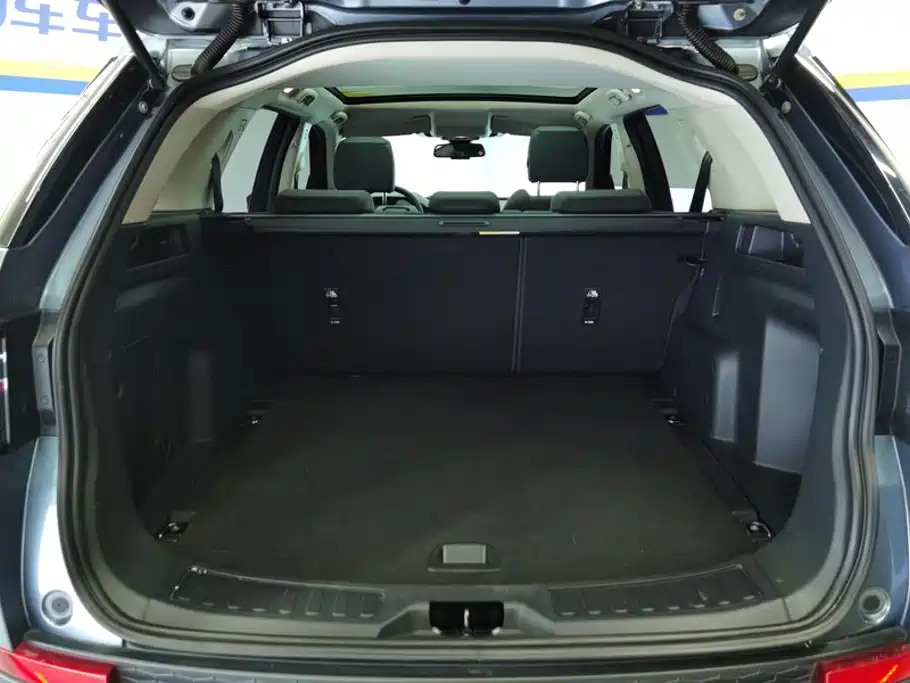 Land Rover Discovery Sport 2021 — фото 4