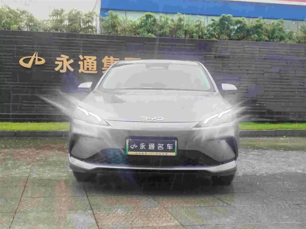 BYD Seal 05 DM-i 2025 — фото 3