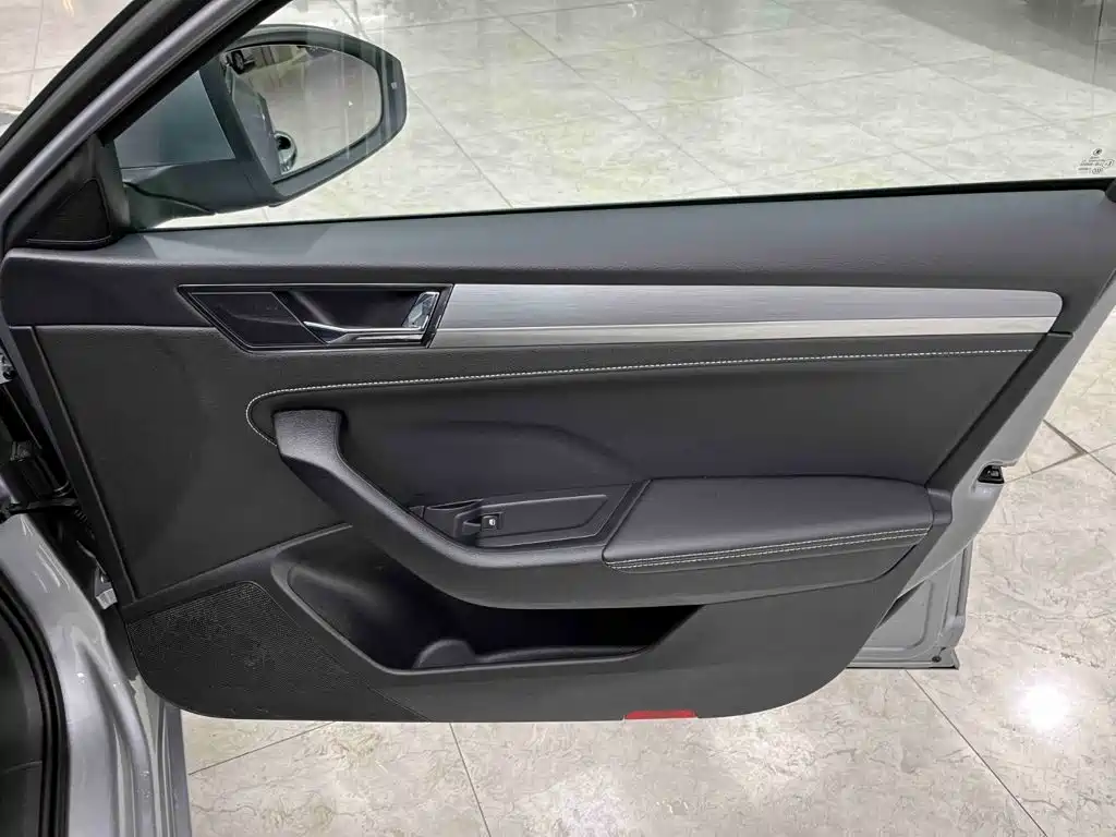 Skoda Superb 2024 — фото 12