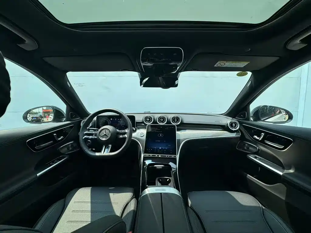Mercedes-Benz C-Class 2024