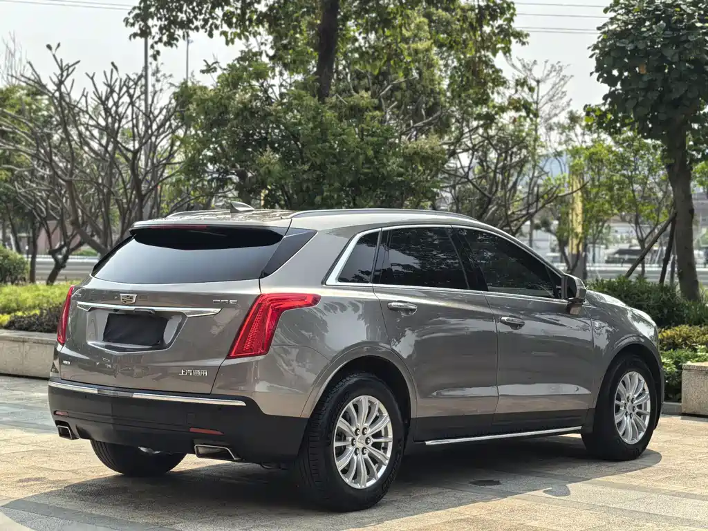 Cadillac XT5 2018 — фото 12