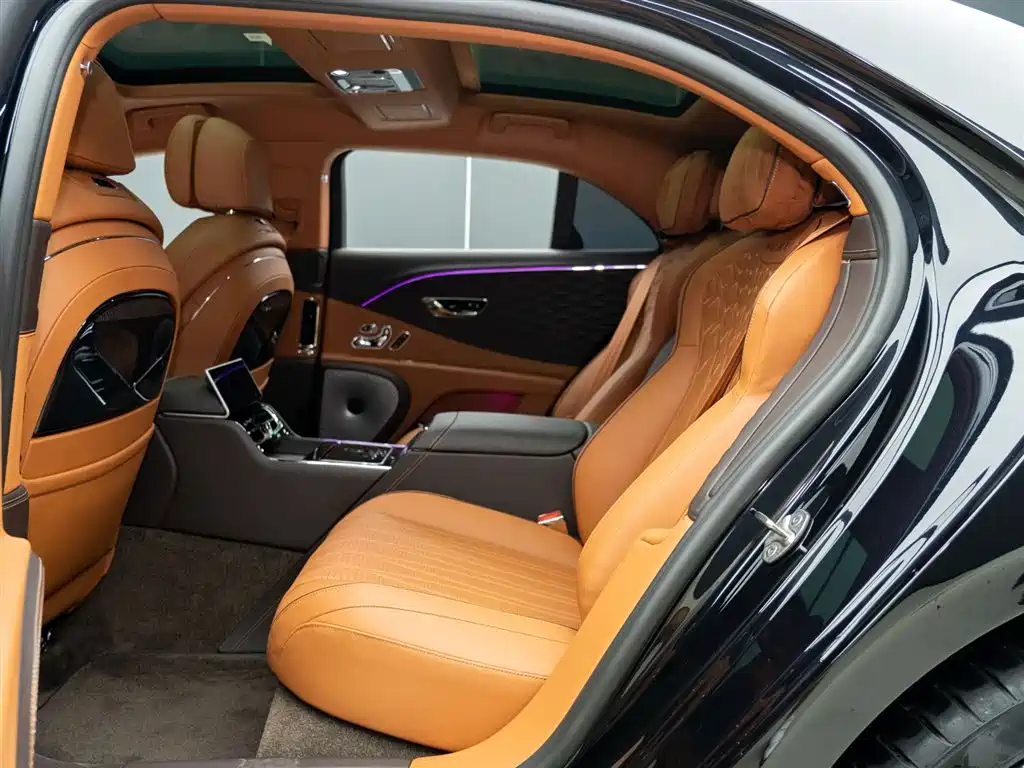 Bentley Flying Spur PHEV 2022 — фото 15