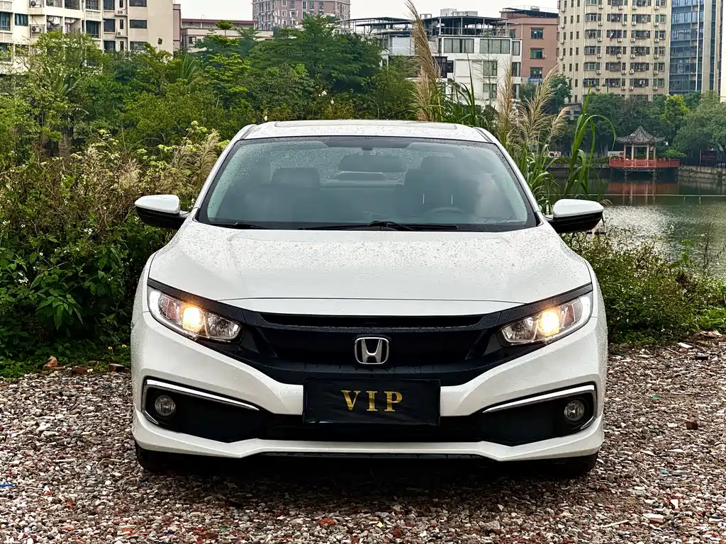 Honda Civic 2021 — фото 1