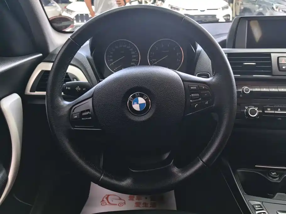 BMW 1 Series 2015 — фото 15