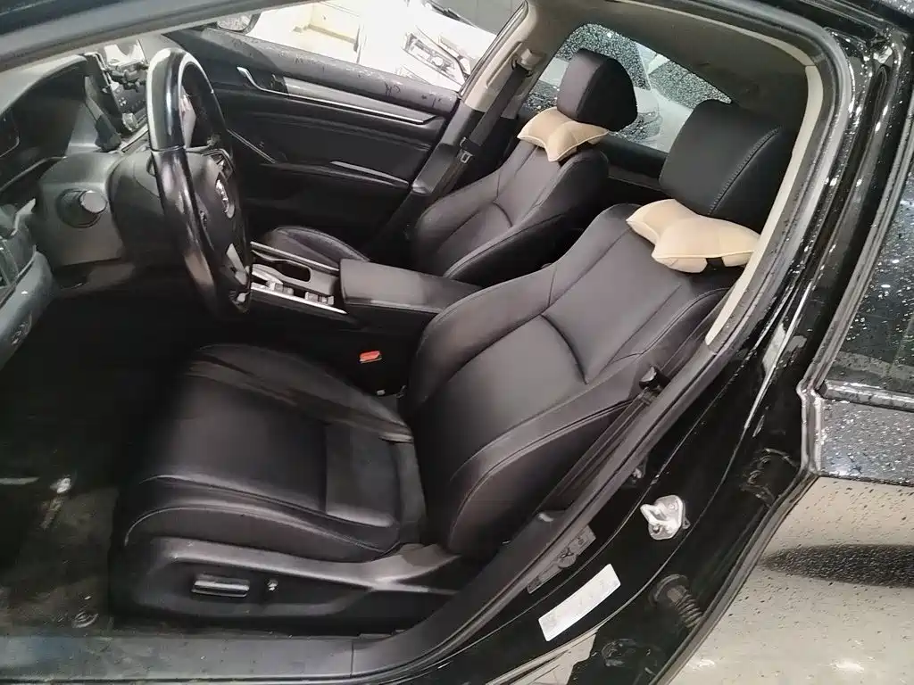 Honda Accord 2019 — фото 11