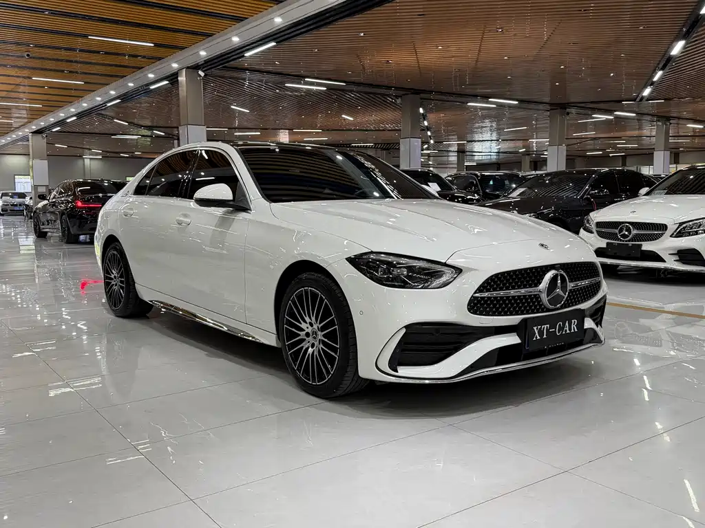 Mercedes-Benz C-Class 2024