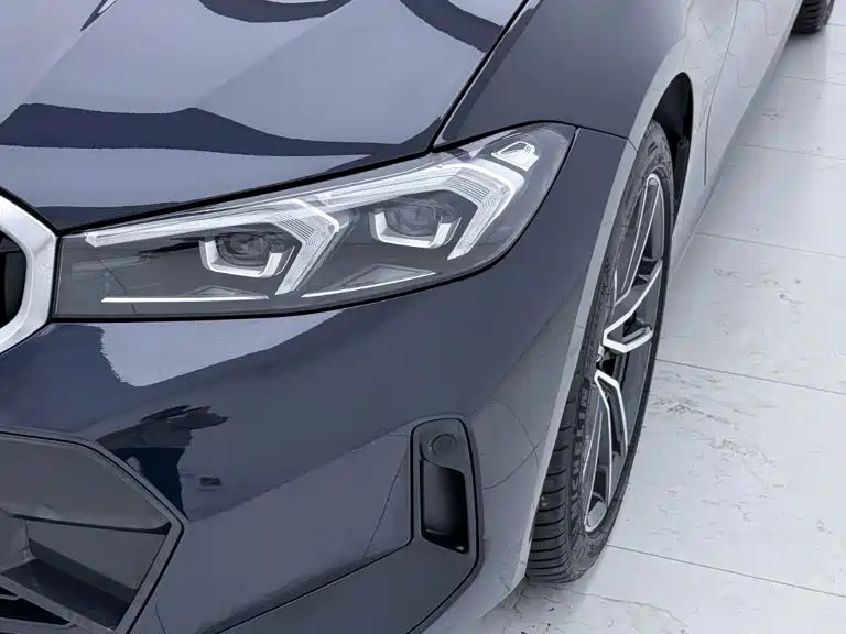 BMW 3 Series 2024 — фото 10
