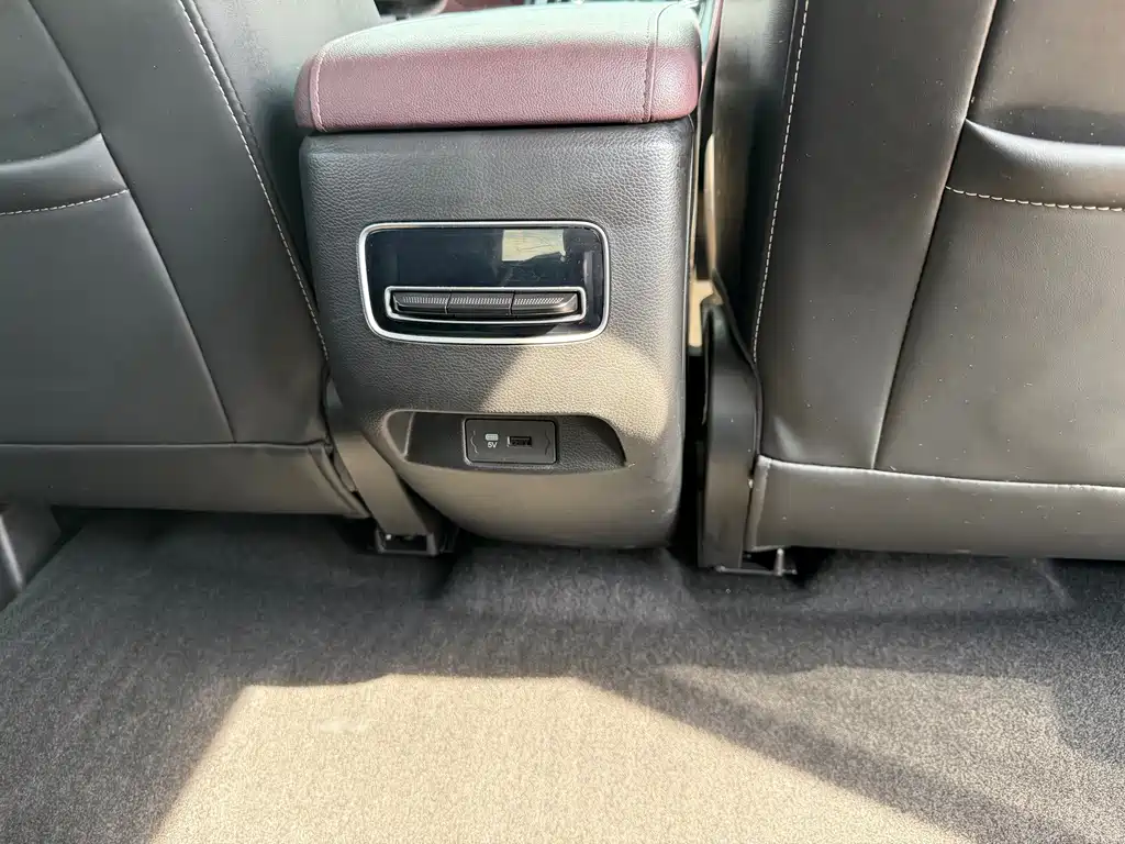 GAC Trumpchi M6 2022 — фото 14