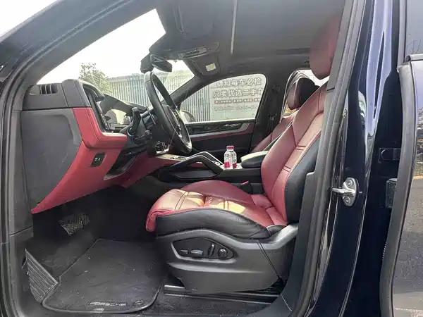 Porsche Cayenne 2023