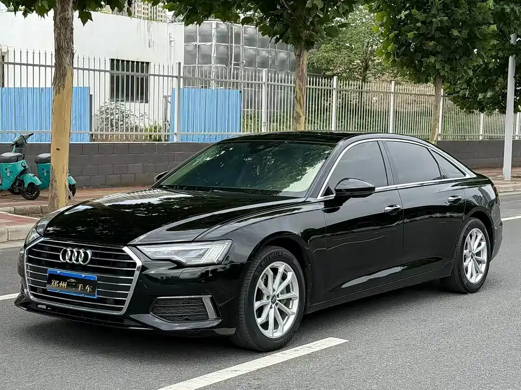 Audi A6L 2020 — фото 1