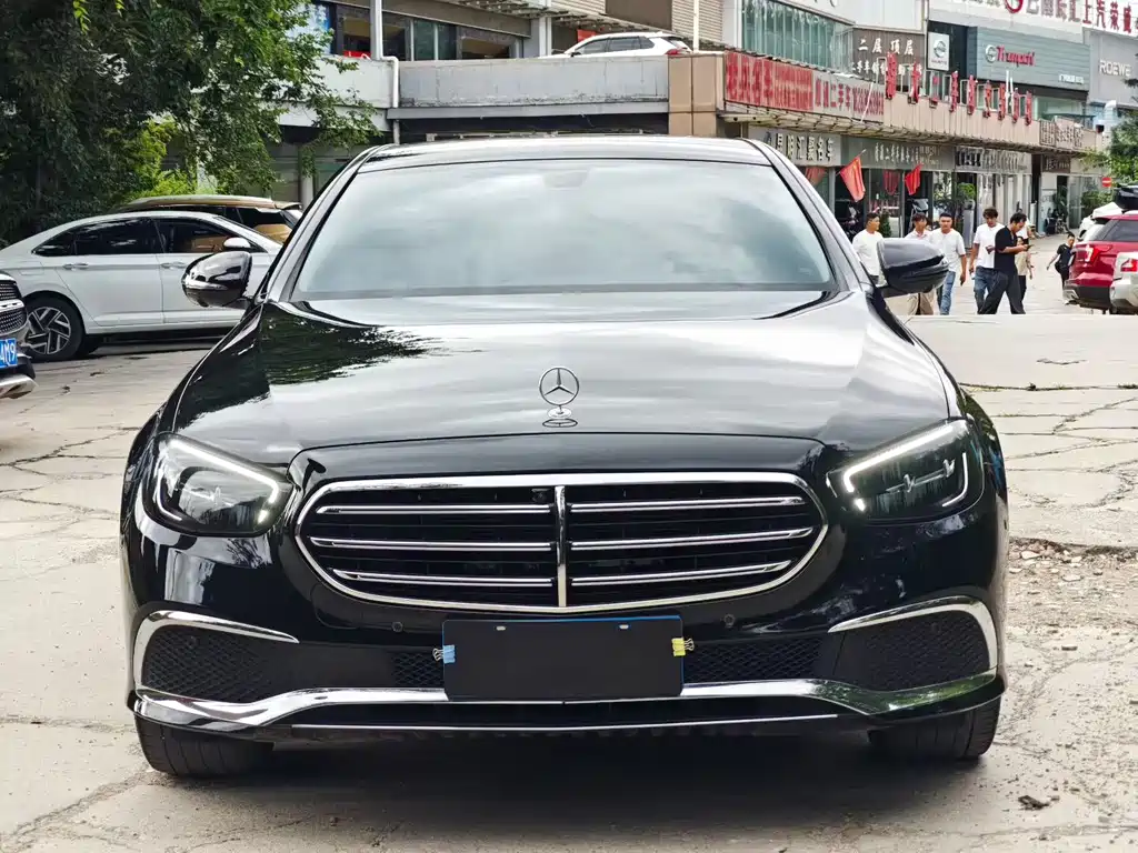 Mercedes-Benz E-Class 2022
