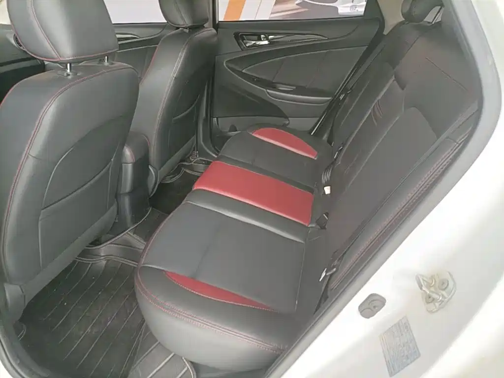 Changan Eado XT 2014 — фото 17