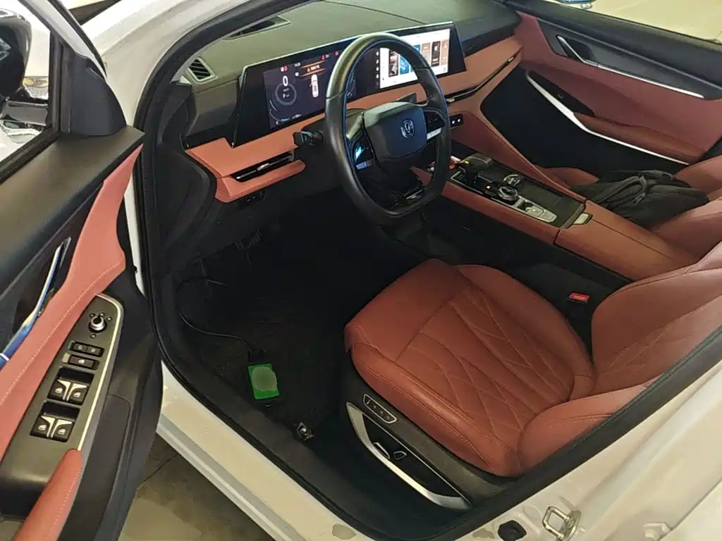 Changan CS75PLUS 2024 — фото 16