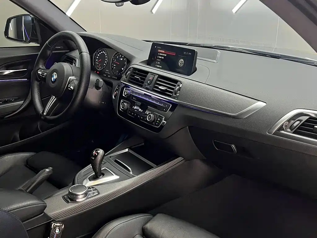 BMW M2 2017 — фото 24