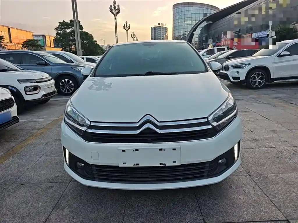 Citroen C4 2018 — фото 3