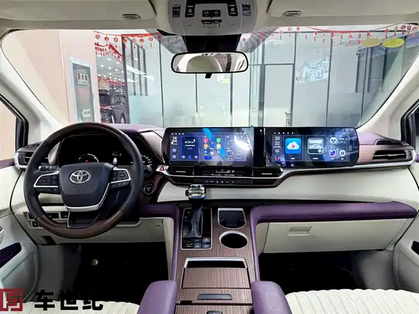 Toyota Sienna 2026
