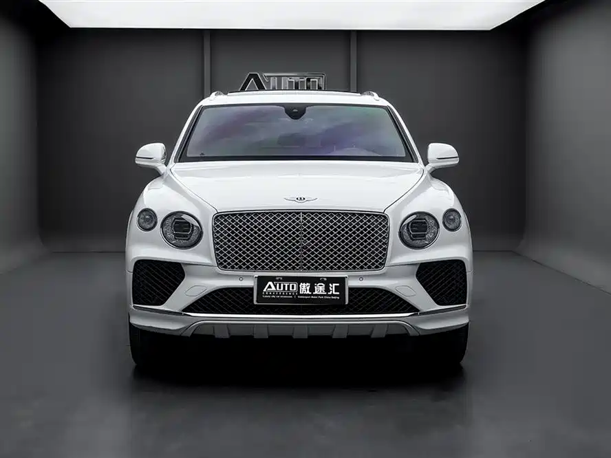 Bentley Bentayga 2021 — фото 2