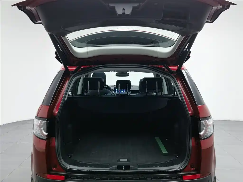 Land Rover Discovery Sport 2017 — фото 16