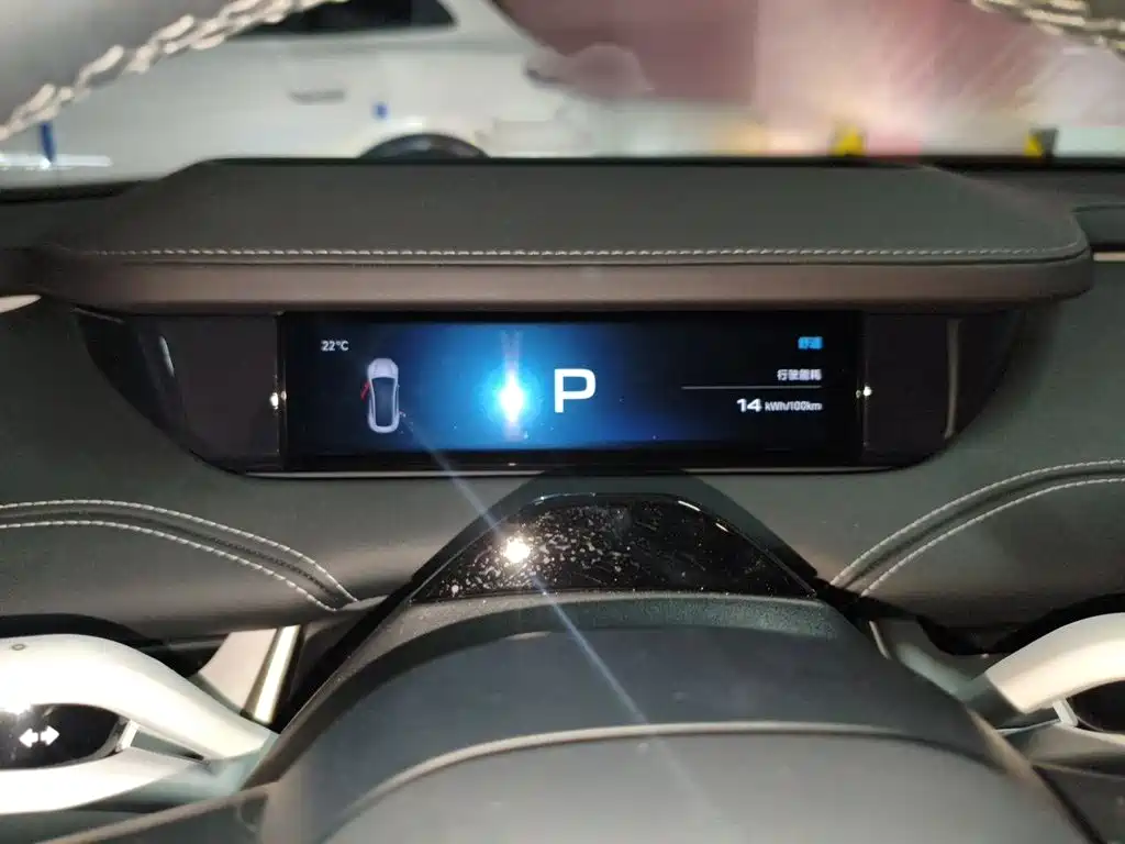 Xiaomi SU7 2024