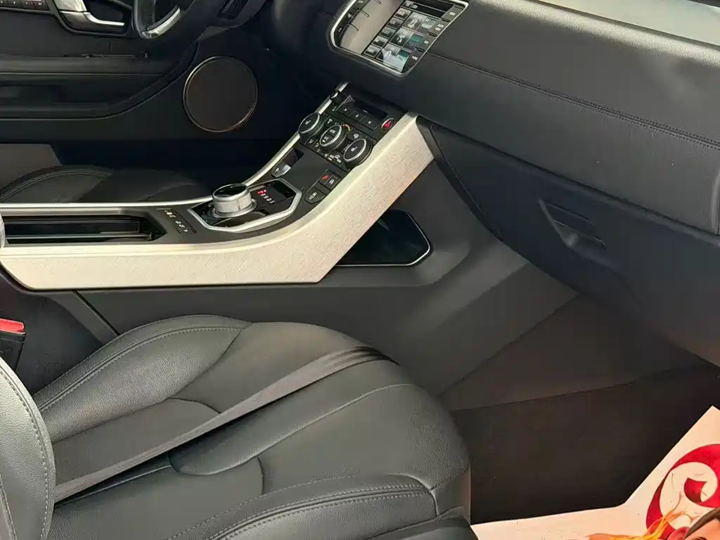 Land Rover Evoque 2016 — фото 15