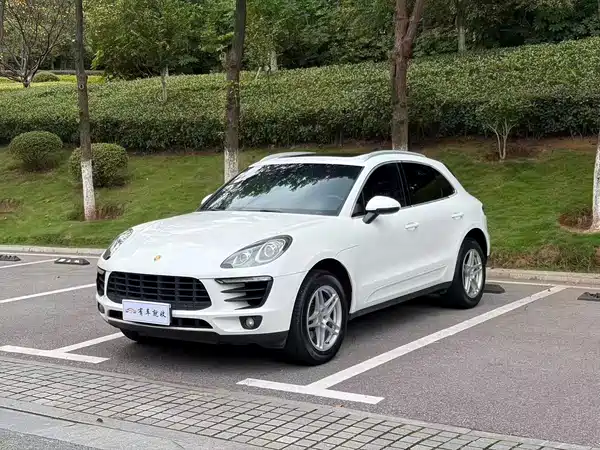 Porsche Macan 2016