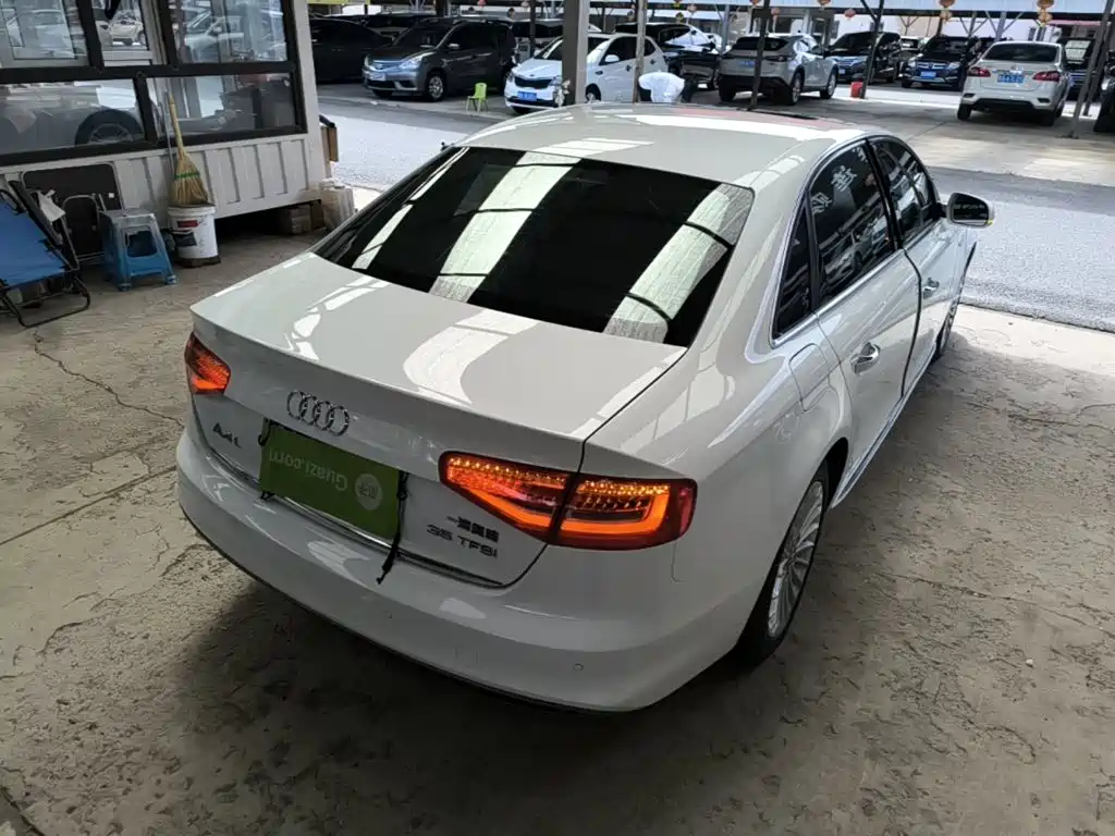 Audi A4L 2016