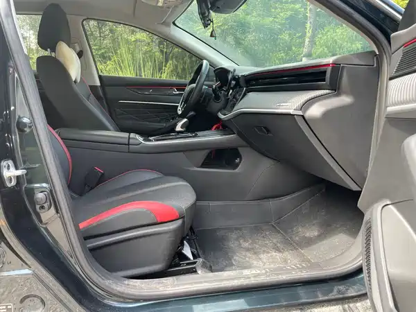 Dongfeng Yixuan MAX 2022