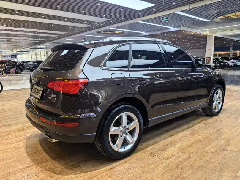 Audi Q5 2017 — фото 23