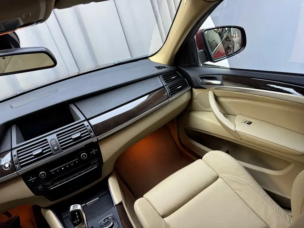 BMW X6 2011 — фото 10