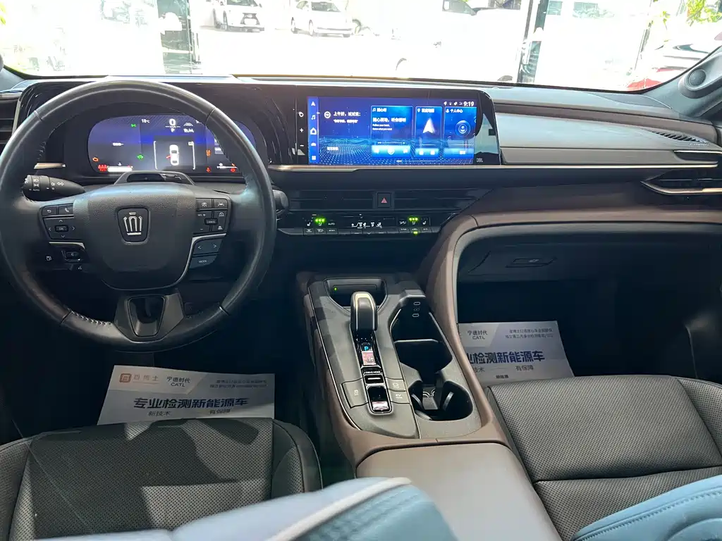 Toyota Crown SportCross 2025 — фото 10