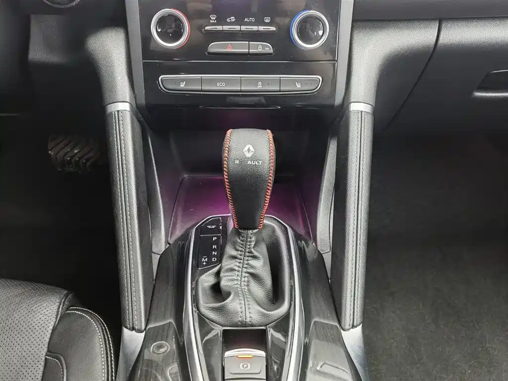Renault Koleos 2017 — фото 13