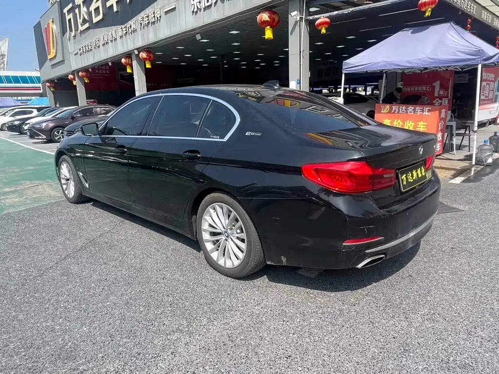 BMW 5 Series New Energy 2019 — фото 10