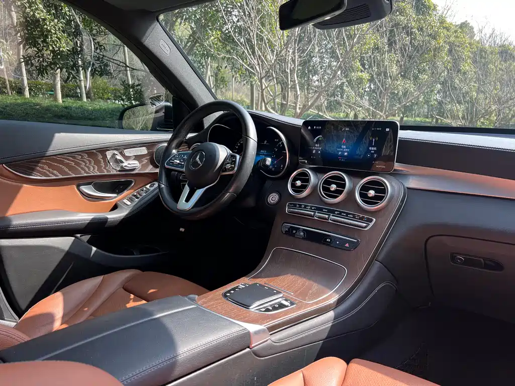 Mercedes-Benz GLC 2020 — фото 16