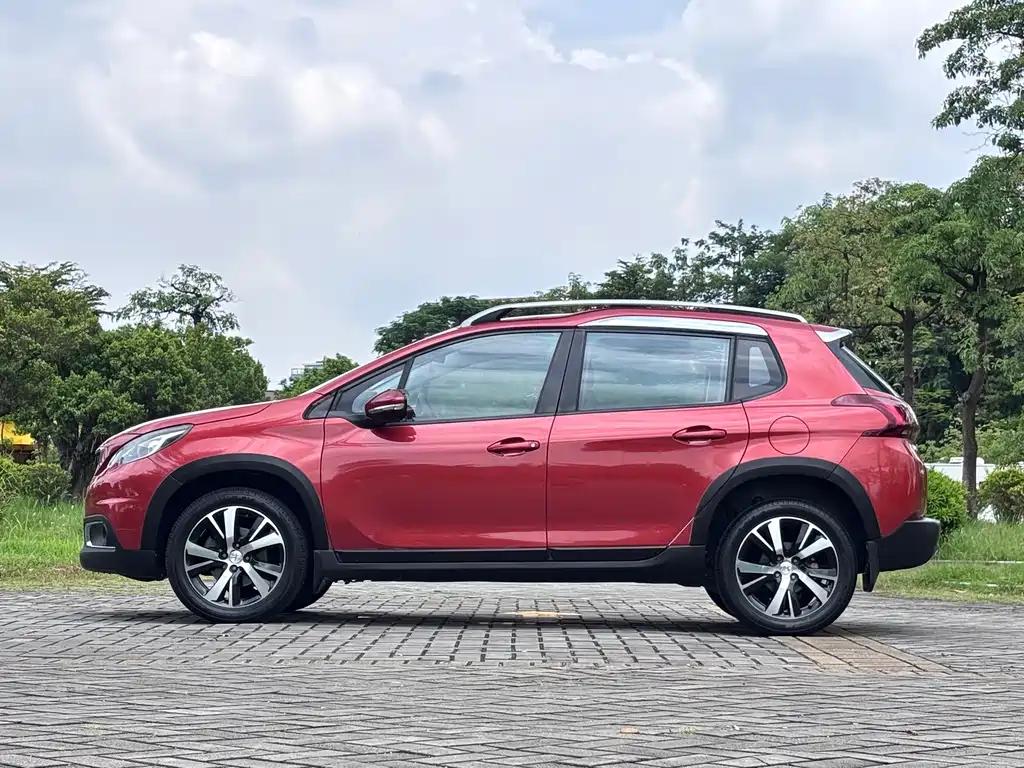 Peugeot 2008 2018 — фото 4