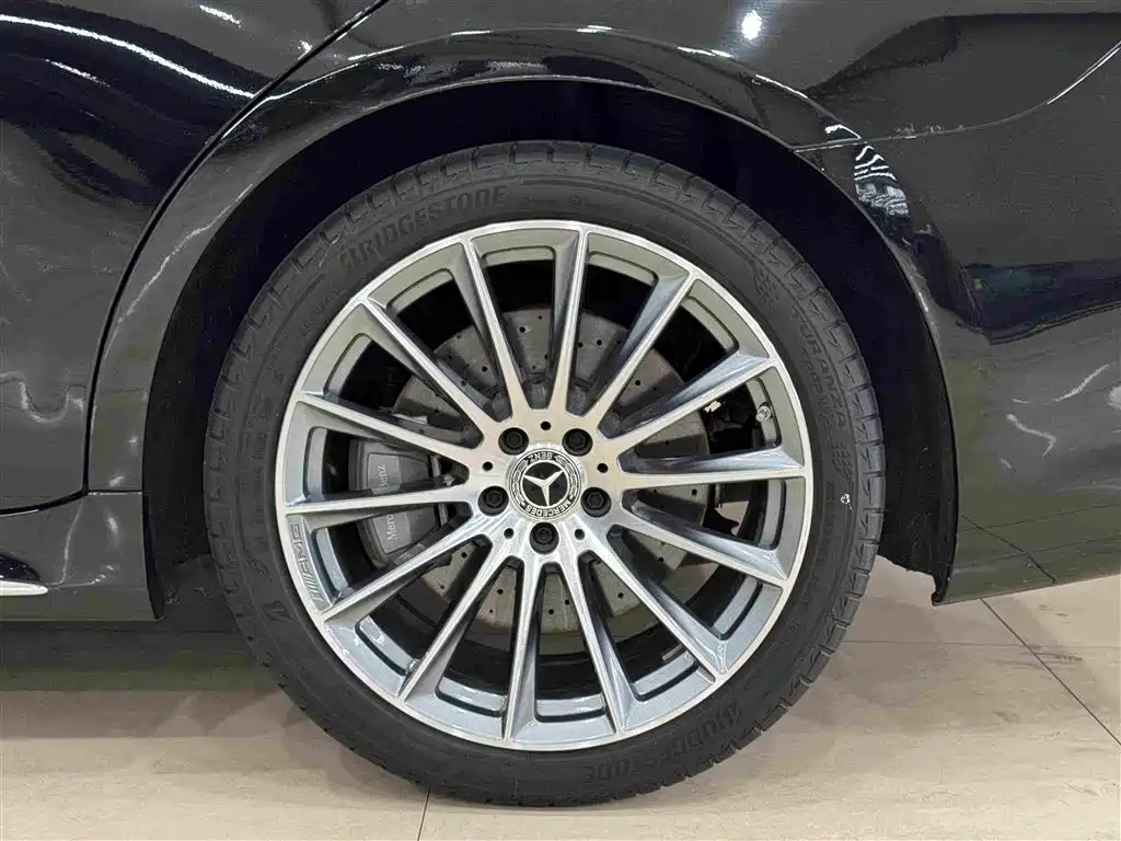 Mercedes-Benz S-Class 2024