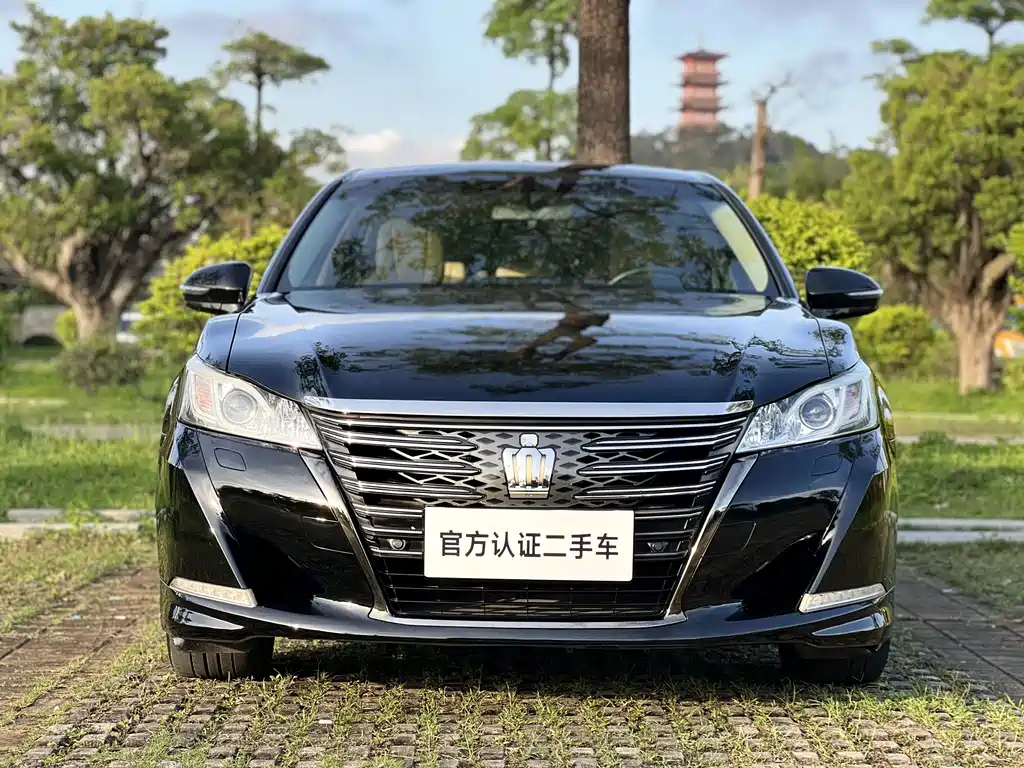 Toyota Crown 2018 — фото 2
