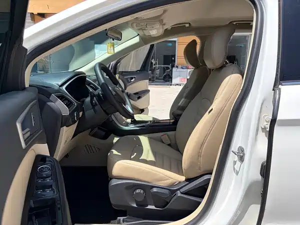 Ford Edge 2016