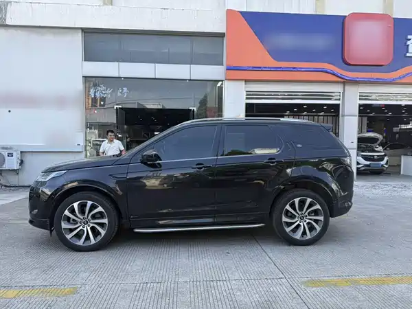 Land Rover Discovery Sport 2021