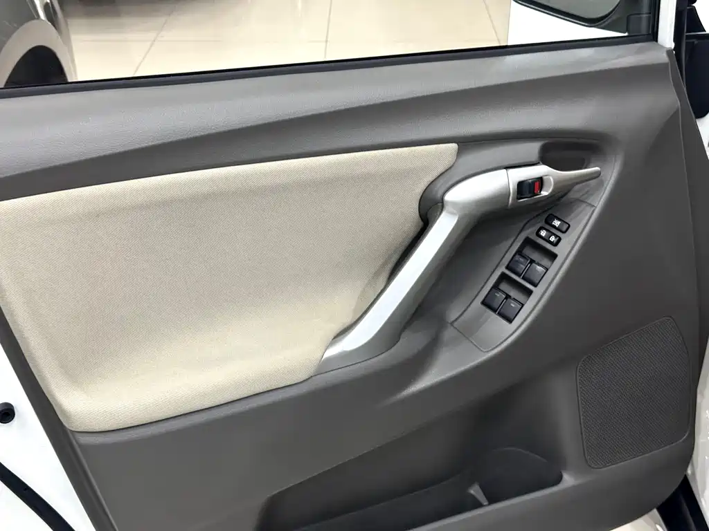 Toyota Verso 2016 — фото 22