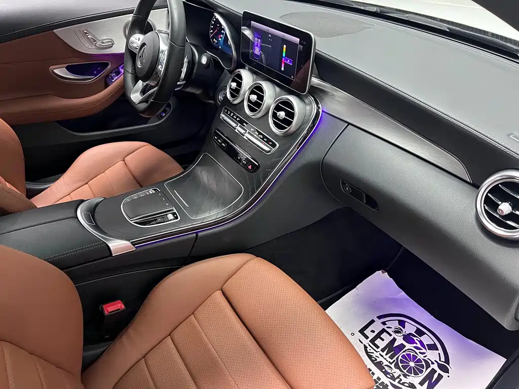 Mercedes-Benz C-Class 2019 — фото 19