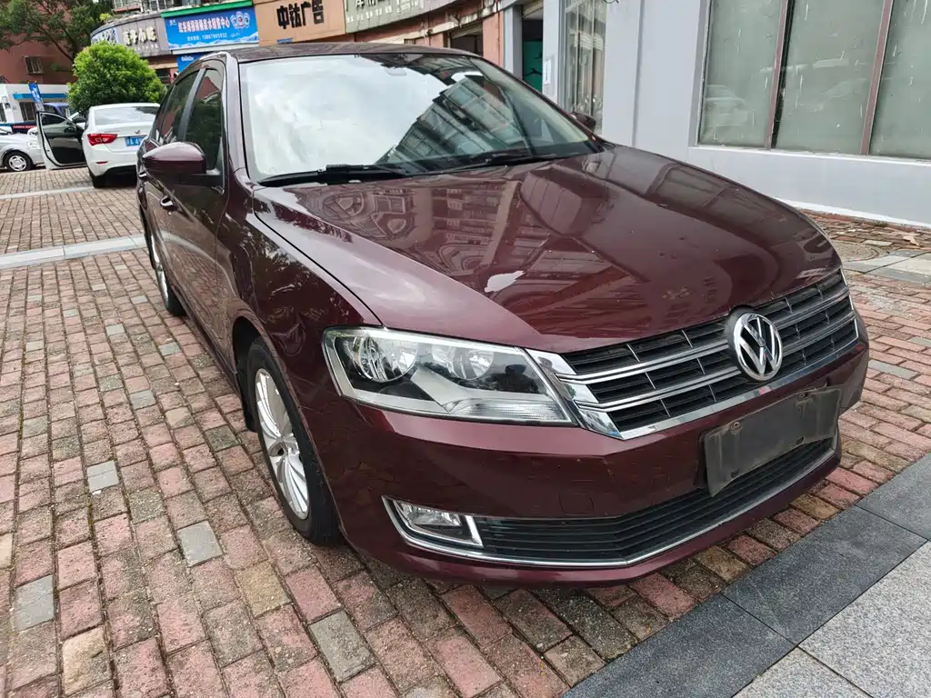 Volkswagen Lavida 2013