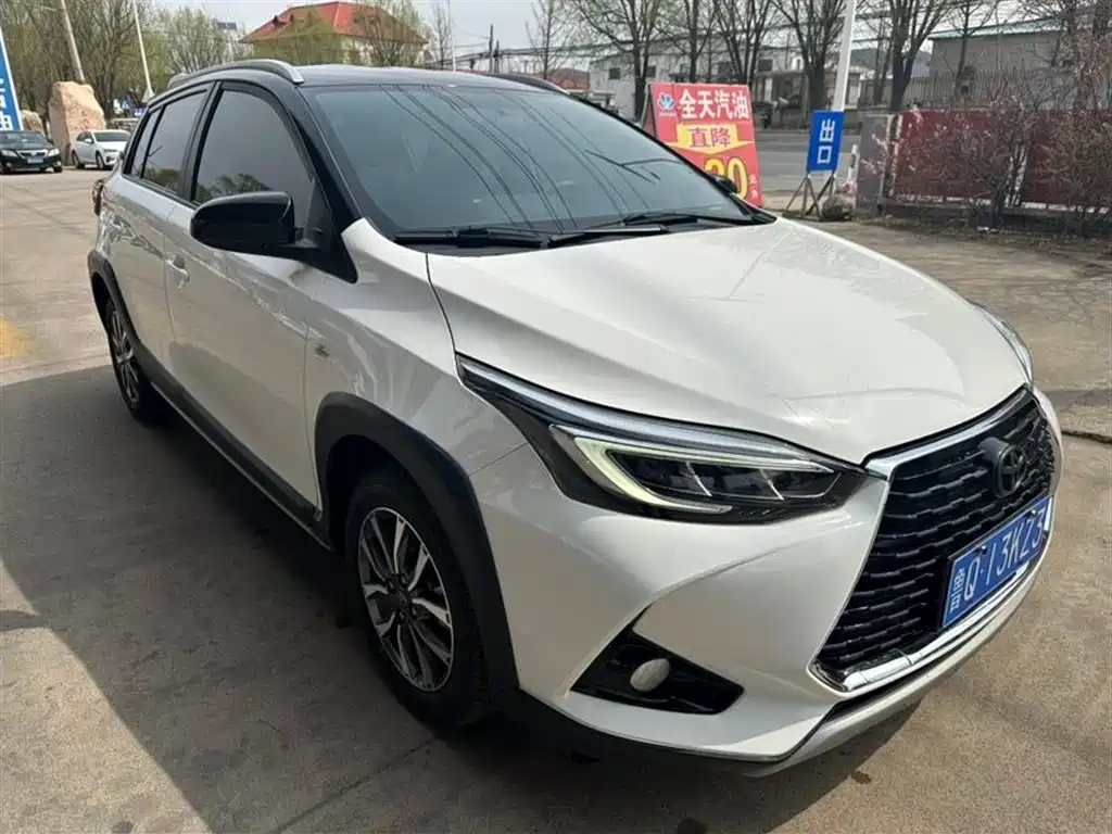 Toyota Yaris L 2022