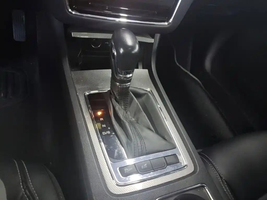 Roewe i6 Classic 2018 — фото 14