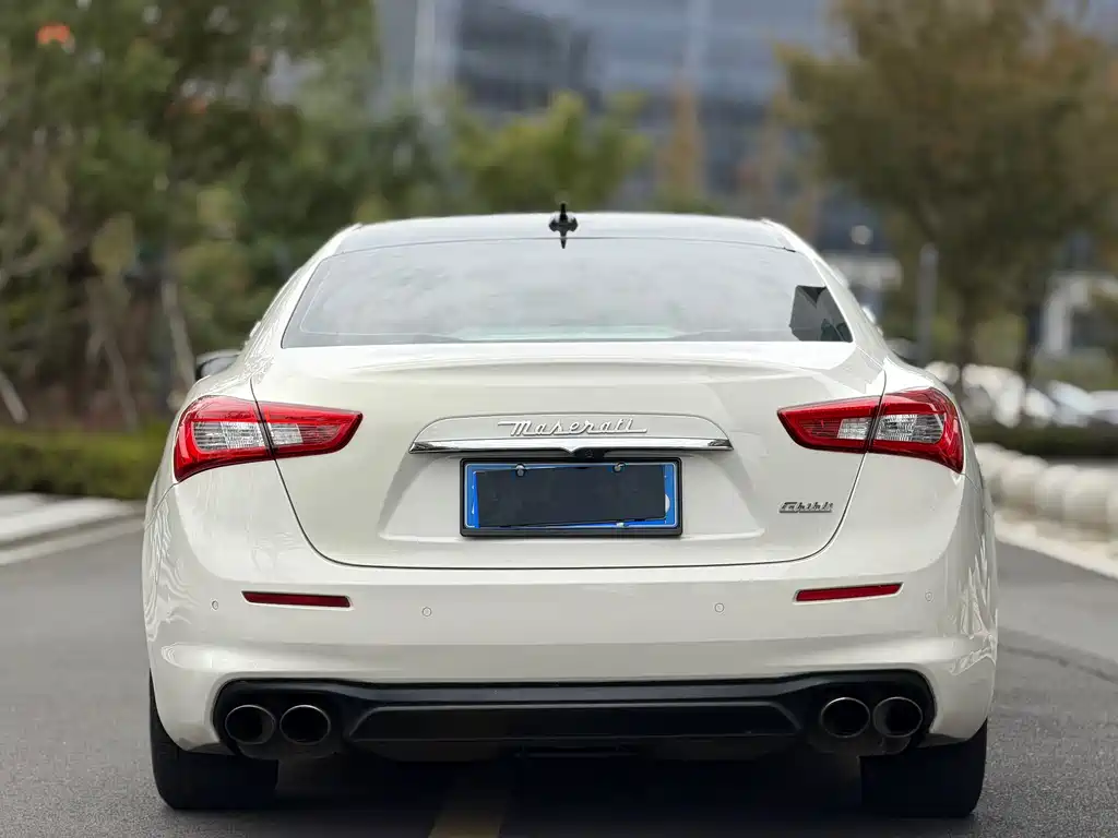Maserati Ghibli 2018 — фото 10