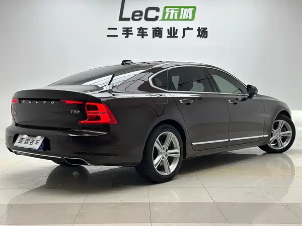 Volvo S90 2019
