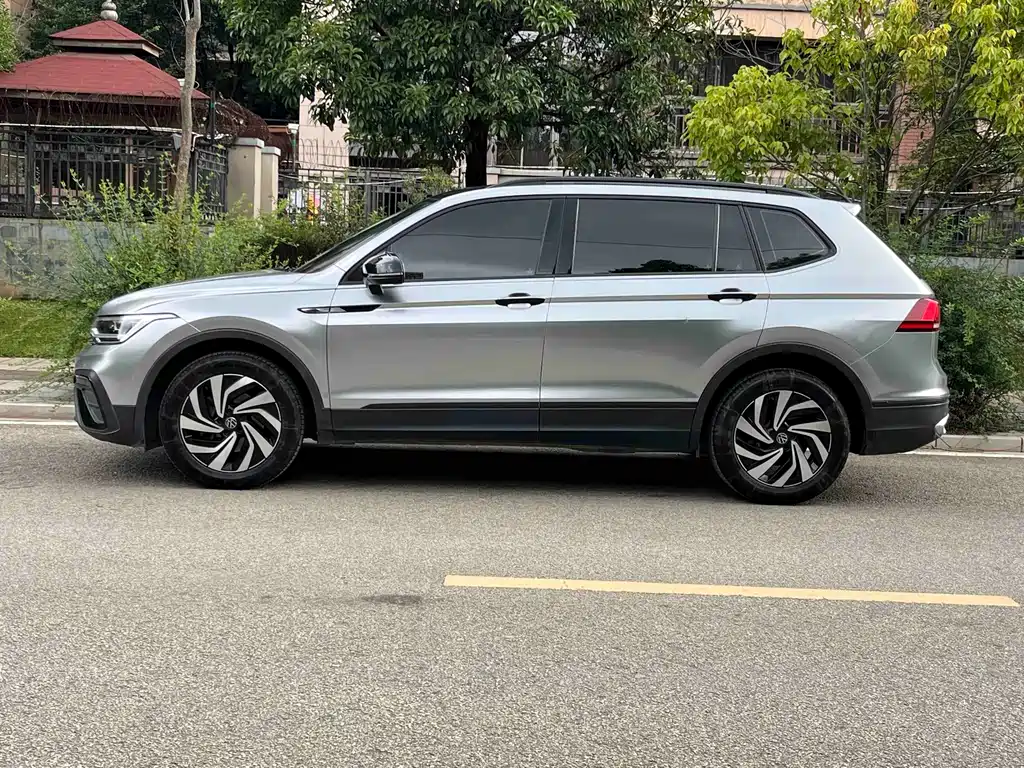 Volkswagen Tiguan L 2022