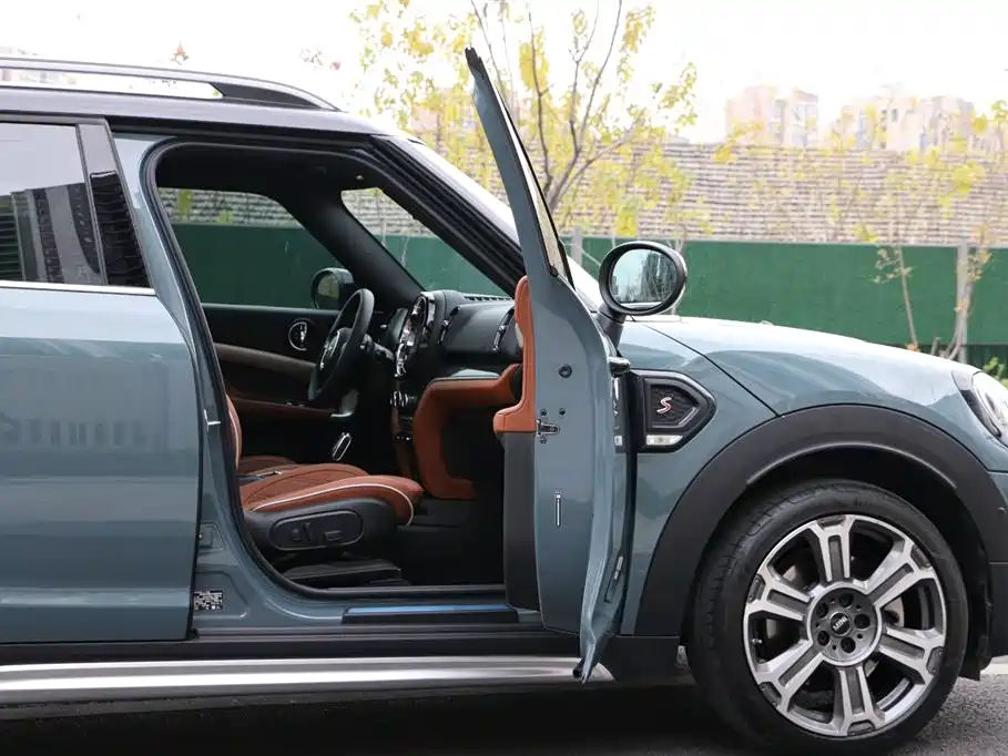 MINI Countryman 2024 — фото 18
