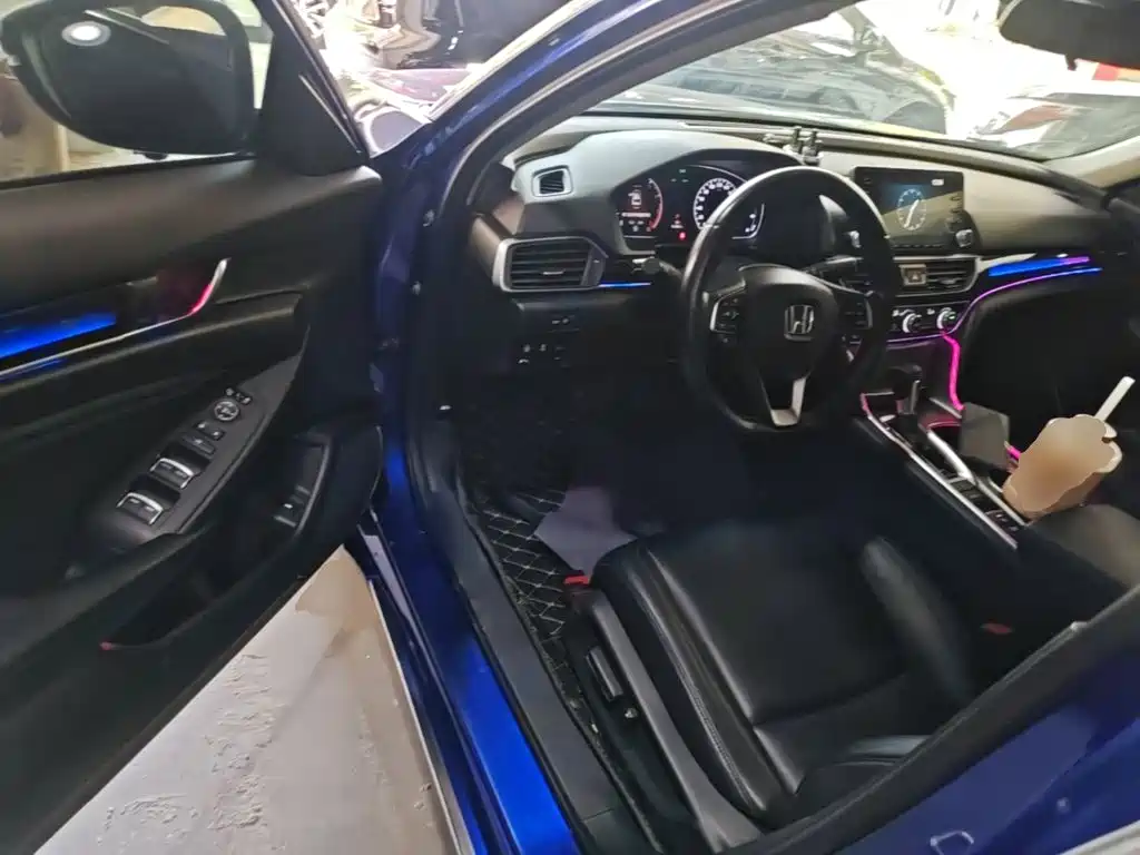 Honda Accord 2018 — фото 16