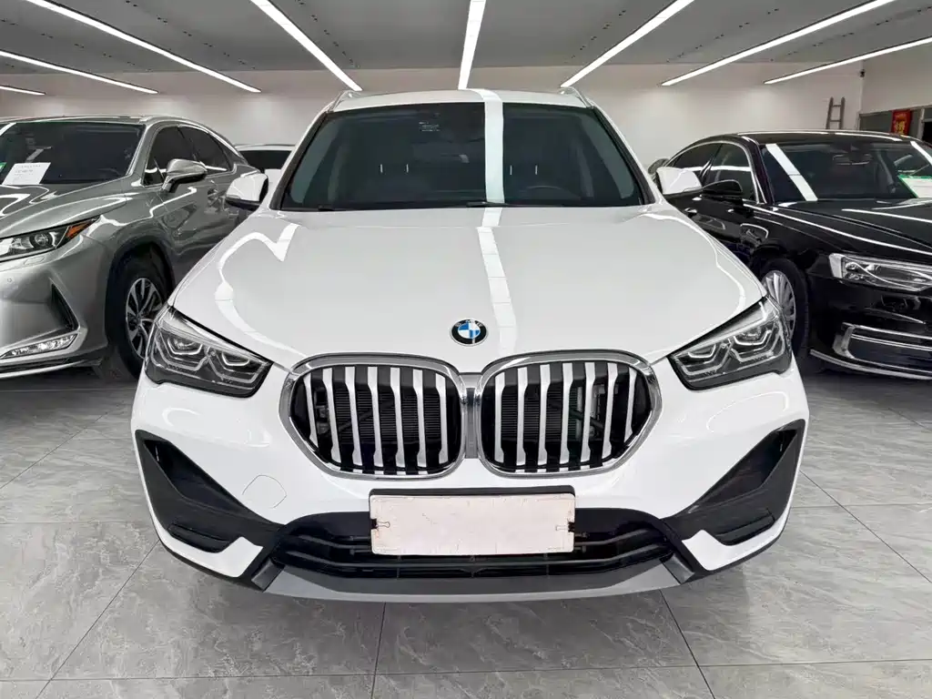 BMW X1 2022 — фото 2
