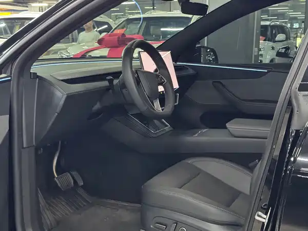 Tesla Model Y 2026